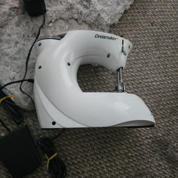 Dressmaker Sewing Machine - White - Picture 3 of 4